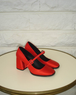 SILK CHUNK HEEL MARY JANE BRIGHT RED