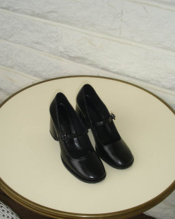 CHUNK HEEL MARY JANE BLACK